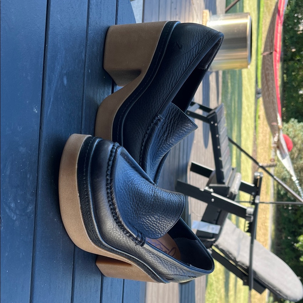 EC Zodiac Black Leather Dorit Platform Loafer 8